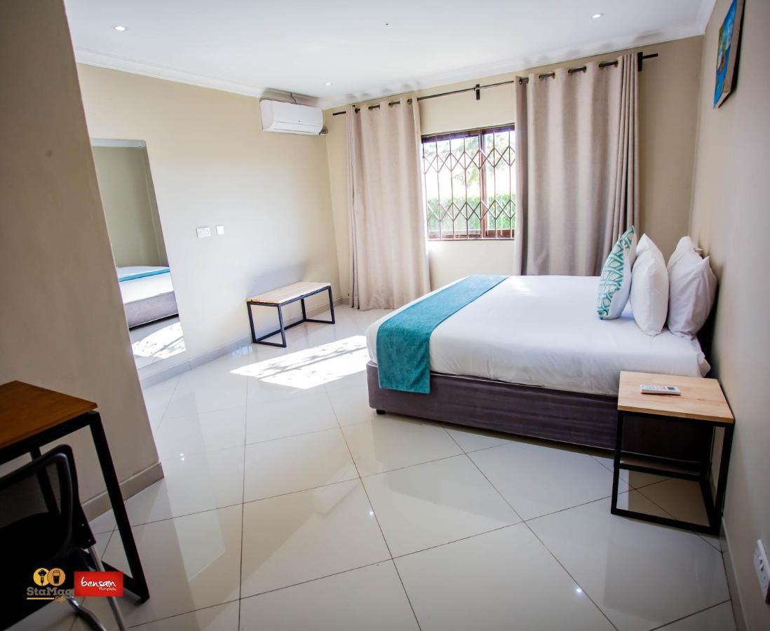 Douglas Lodge & Apartments Lilongwe Esterno foto
