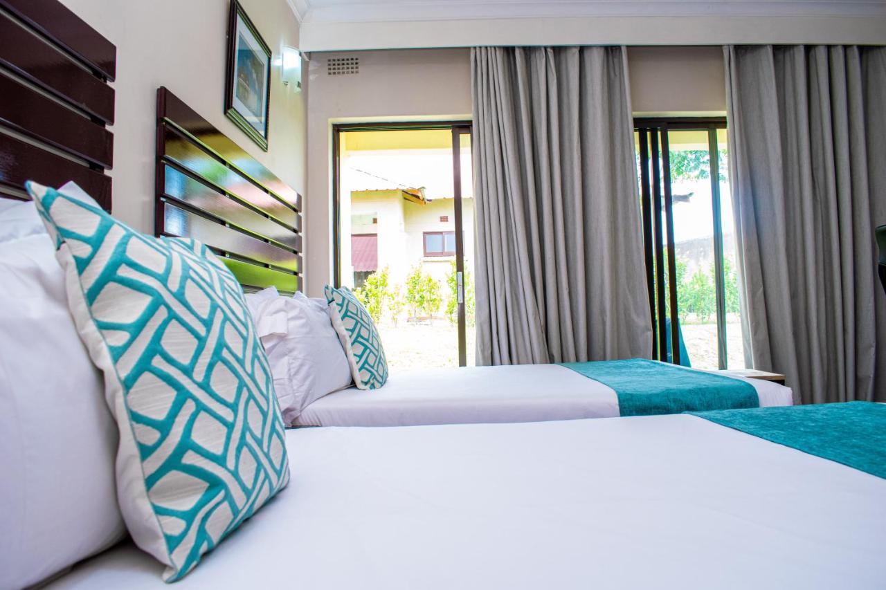 Douglas Lodge & Apartments Lilongwe Esterno foto